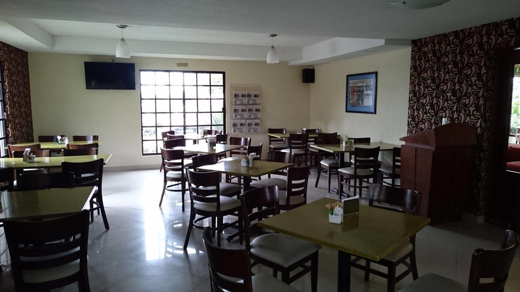 Quinta Dorada Hotel & Suites Saltillo Eksteriør bilde