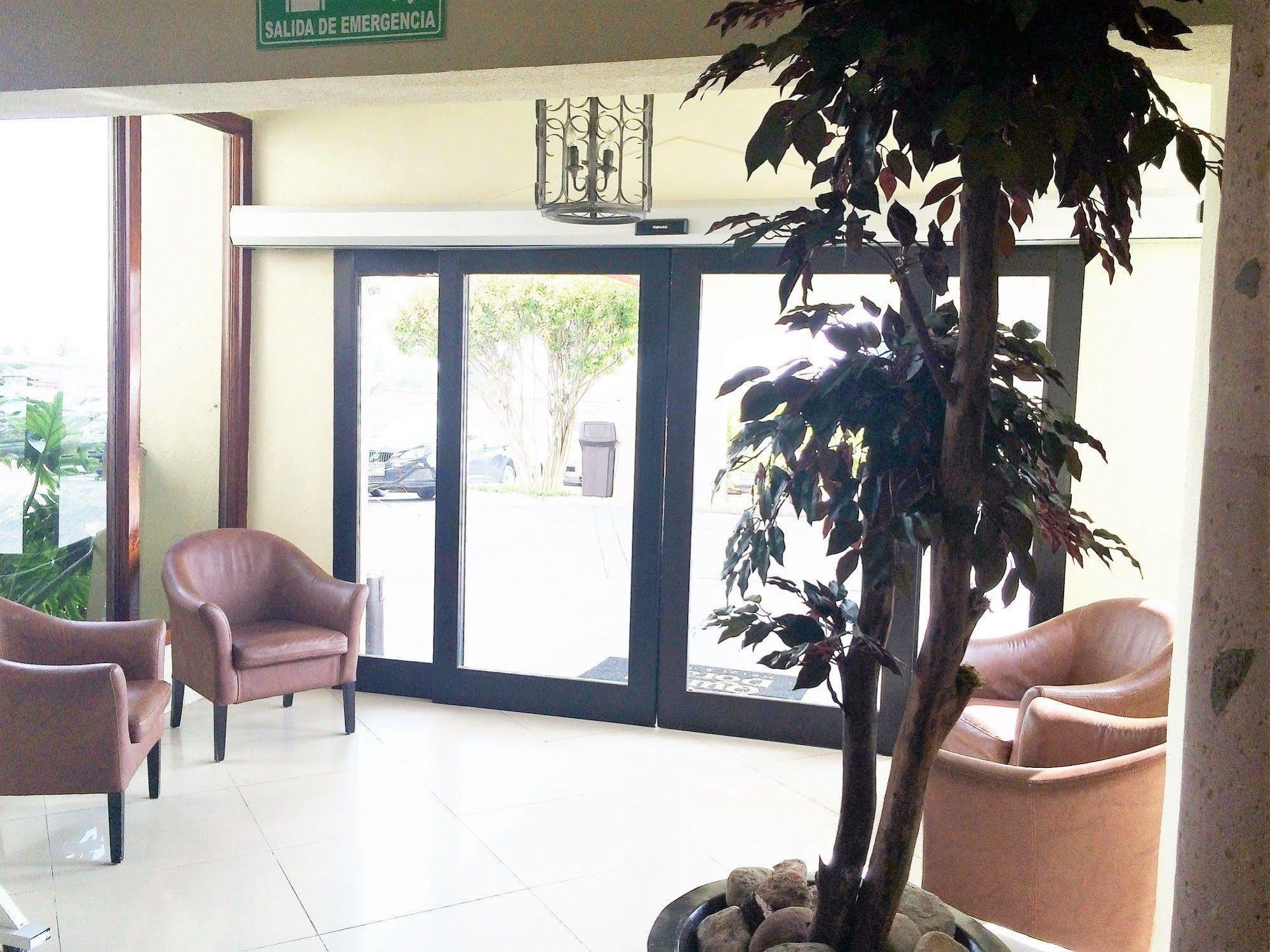Quinta Dorada Hotel & Suites Saltillo Eksteriør bilde