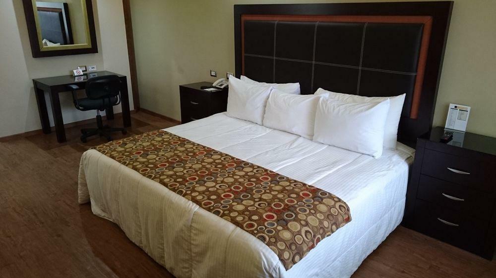 Quinta Dorada Hotel & Suites Saltillo Eksteriør bilde